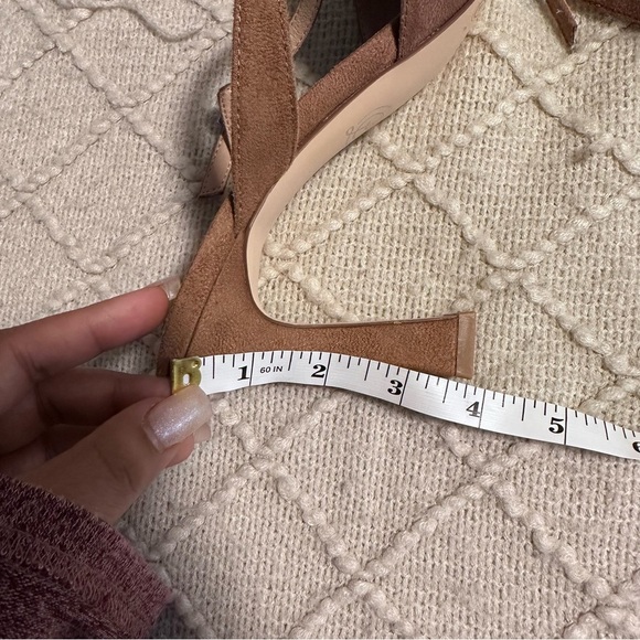 Nude Suede pointed closed toe high heel shoes size 10 women’s with buckle decor - Picture 7 of 8